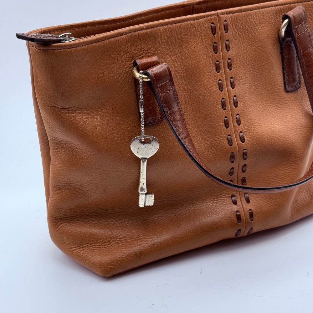 Fossil Brown Pebbled Leather Whipstitch Tote Bag Satchel with Key Charm - Picture 4 of 16